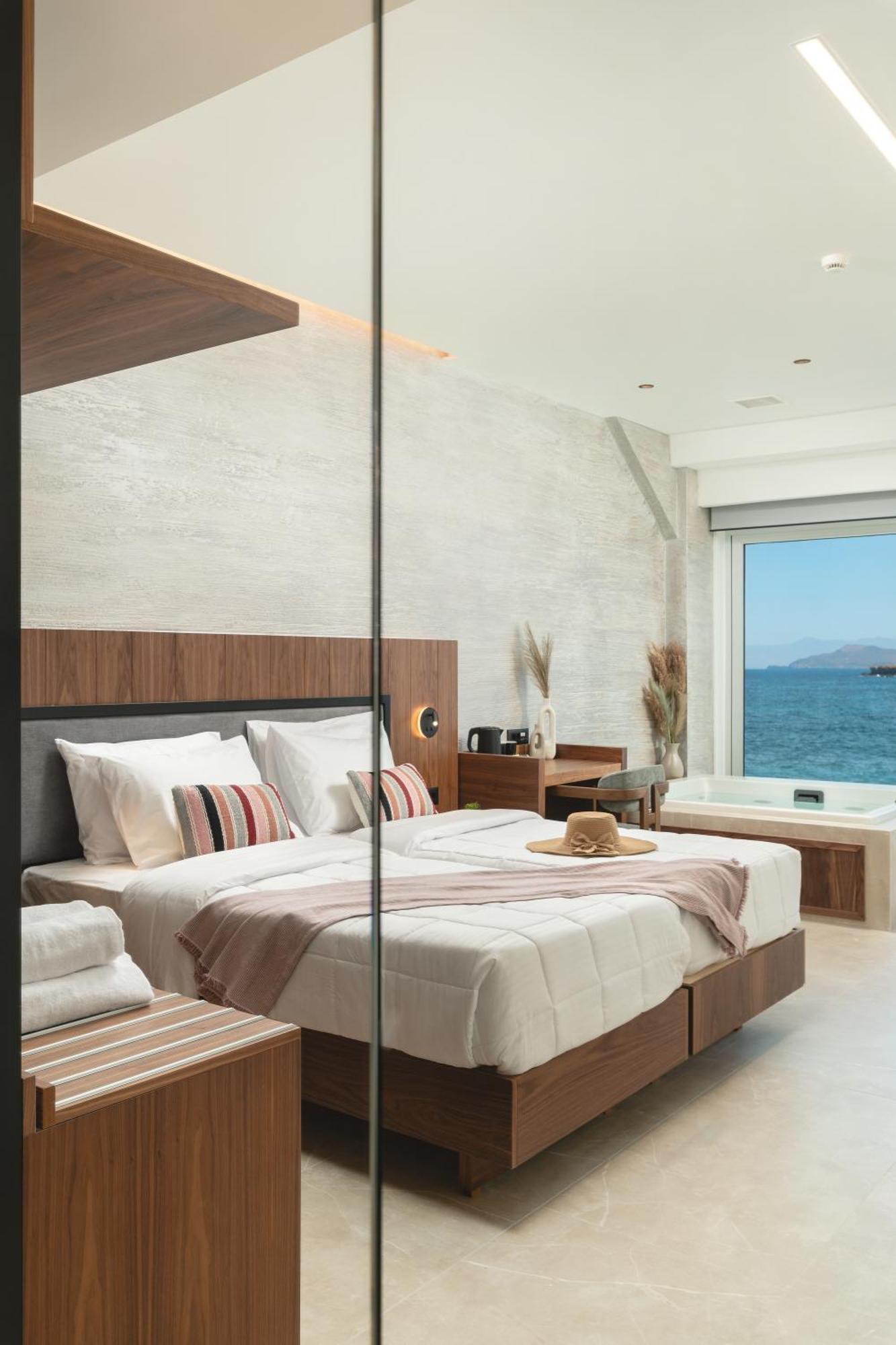 חאניה Elia Sea Suites מראה חיצוני תמונה